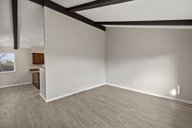 Building Photo - 1404 Imperial Rd