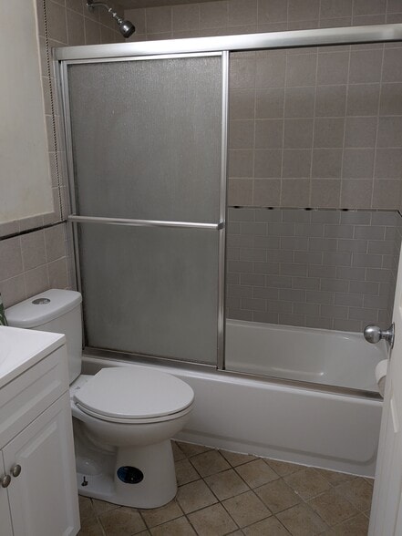 Building Photo - 82 Grieco Dr