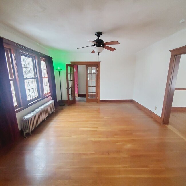 Building Photo - Charming Roslindale 2 Bd 1 Bath w Garage and Green Space