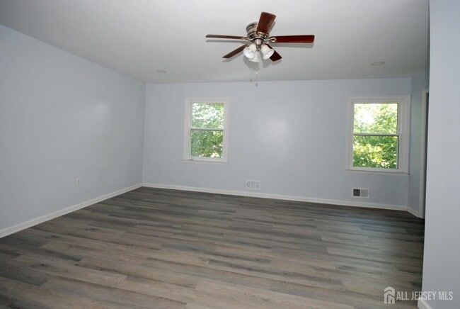 Building Photo - 13 Tiger Lilly Ct