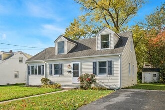 Building Photo - 206 Decalb Ave