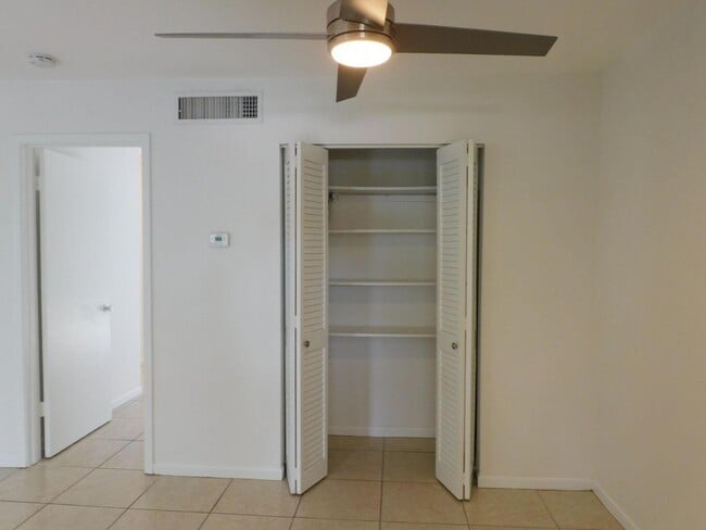 Building Photo - 640 SE 2nd Ave