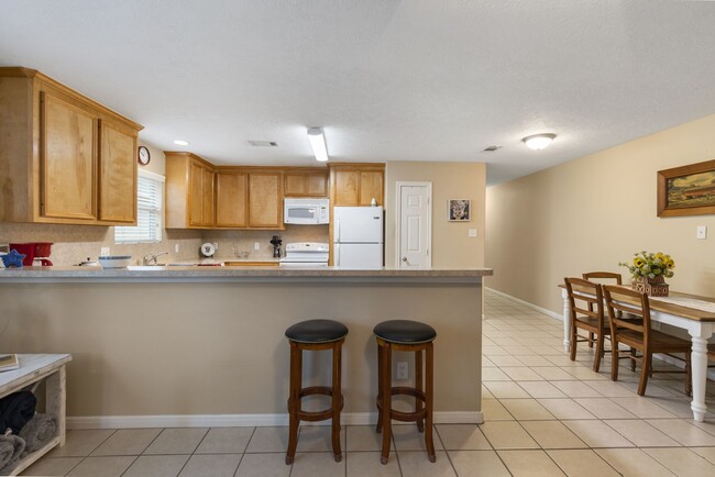 Building Photo - 620 Foster St