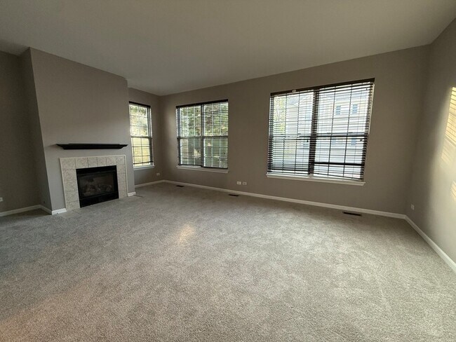 Building Photo - 2320 Hudson Cir