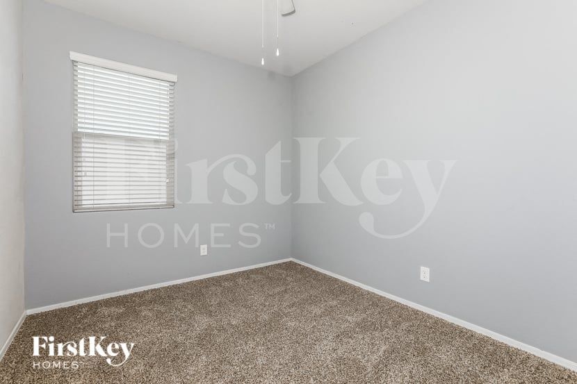 Building Photo - 11316 E Cliffrose Ln