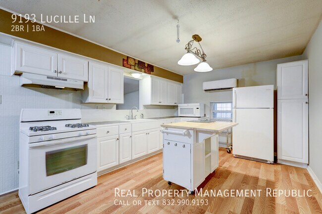 Building Photo - 9193 Lucille Ln