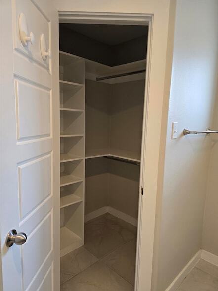 Building Photo - 7108 EL MESON DR