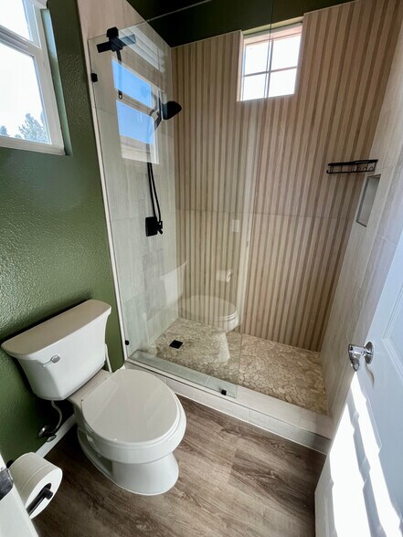 Building Photo - 5538 Coyote Ct