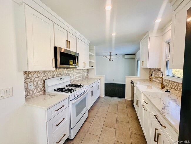 Building Photo - 11 W Glen Ave