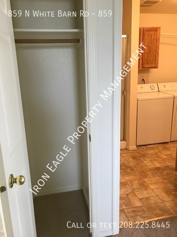 Building Photo - 859 N White Barn Rd