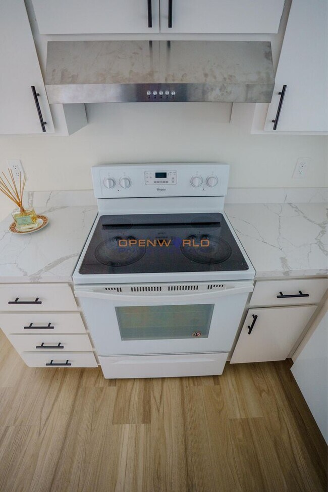 Building Photo - 414 Bancroft Ave