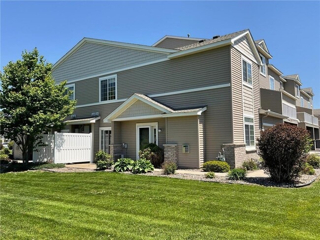Building Photo - 6585 Olive Ln N