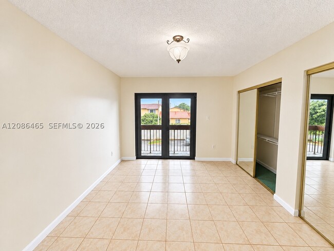 Building Photo - 2071 W 54th St