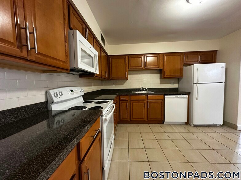 Building Photo - 801 Tremont St