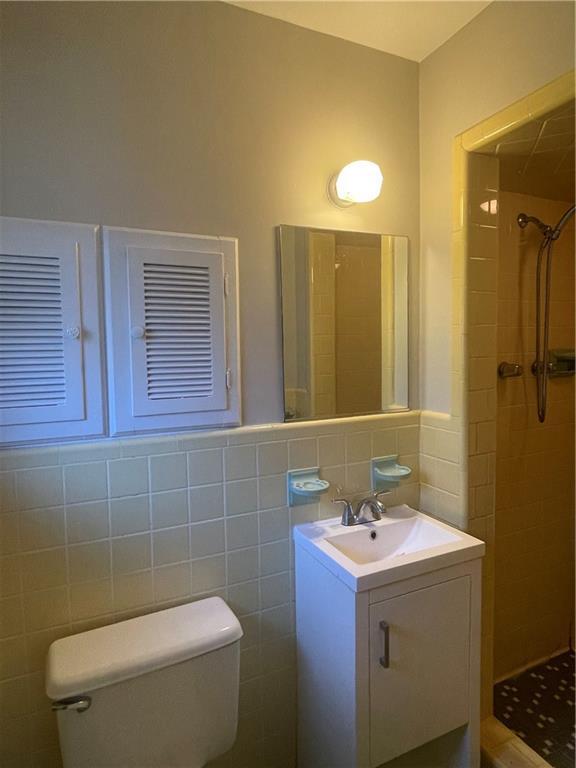 Building Photo - 205 Cater St