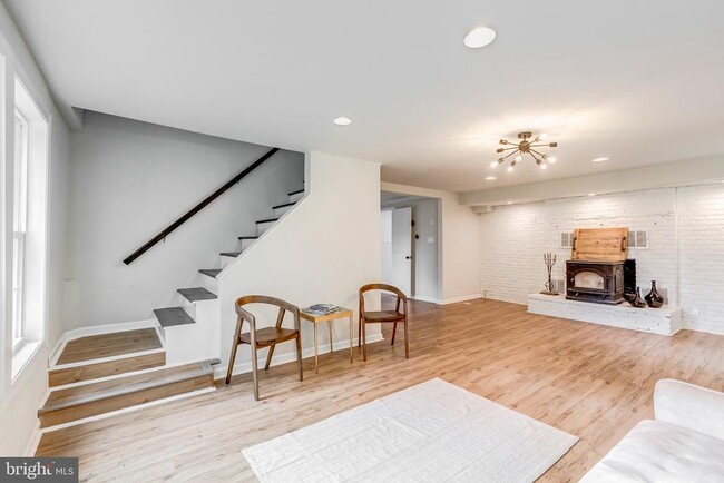 Building Photo - 24436 Lenah Rd