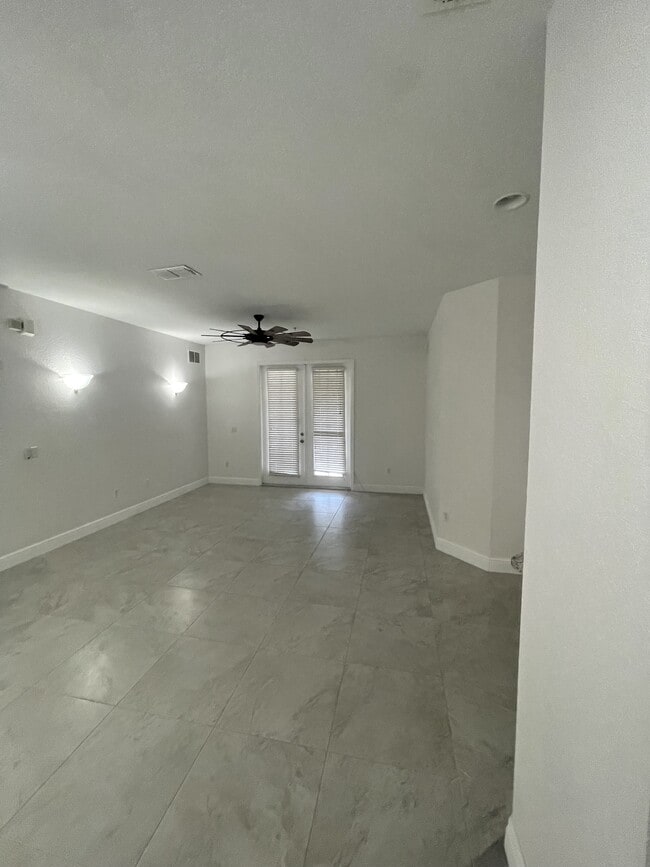 Building Photo - 3331 Whitestone Cir