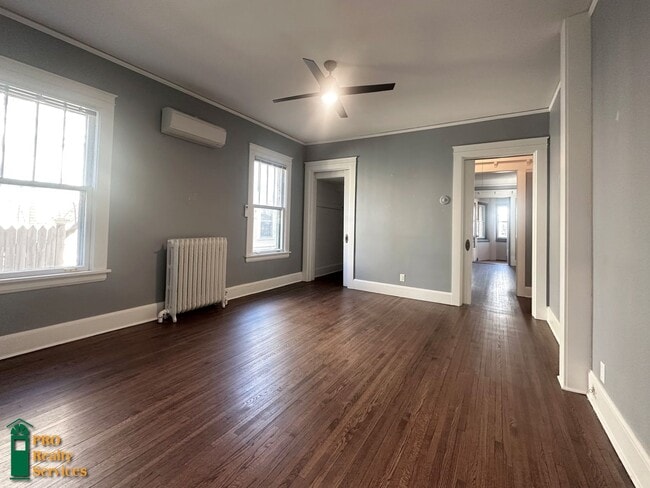 Building Photo - Gorgeous 3 Bedroom Main Level Duplex Unit