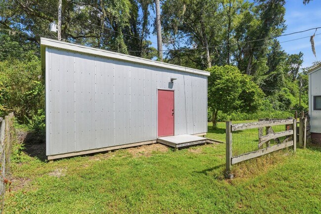 Building Photo - 2266 SW 43rd Pl