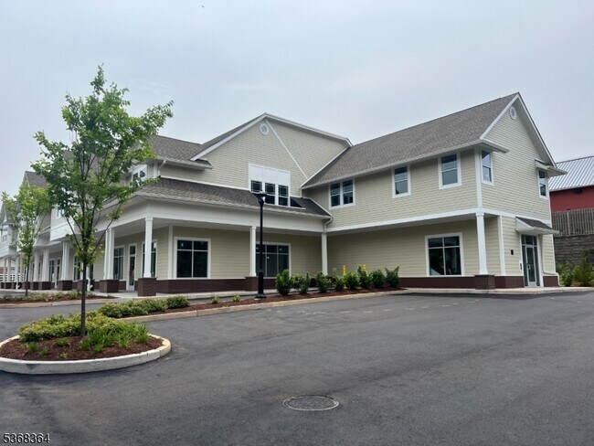 Building Photo - 692 US-206