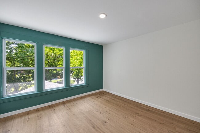 Building Photo - 5385 Reber Pl