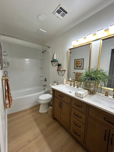 Bathroom - 1728 Santa Ana Ave