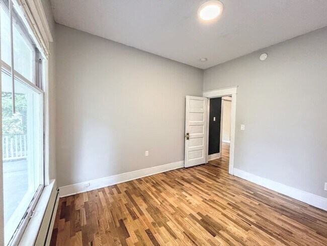 Building Photo - Charming Bungalow  Located in the heart of...