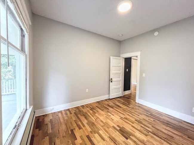 Building Photo - City Living, Cozy Vibes – Tacoma Retreat R...