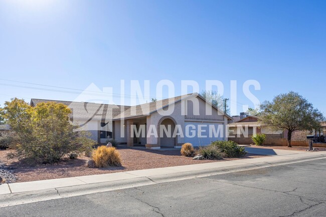 Building Photo - Great Home with NO HOA Located in Casa Grande