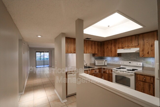 Building Photo - 4957 Puritan Cir