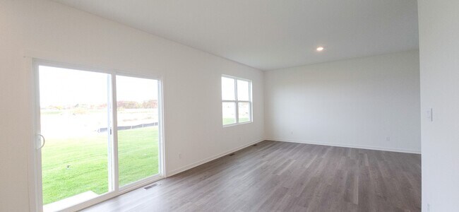 Building Photo - 108 Cressmoor Blvd