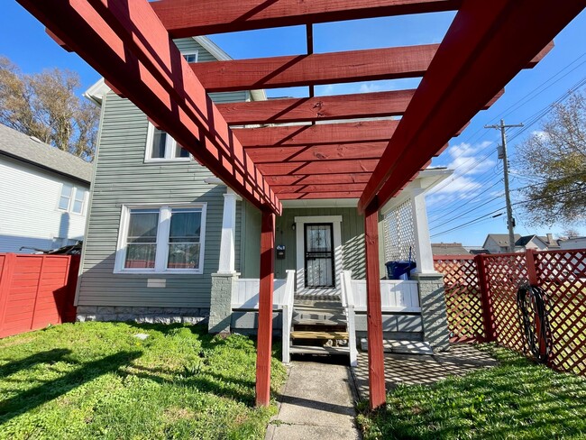 Building Photo - 28 N Princeton Ave