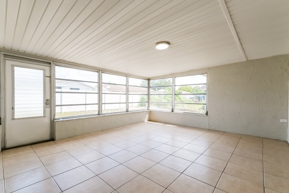 Building Photo - 7043 Fireside Dr