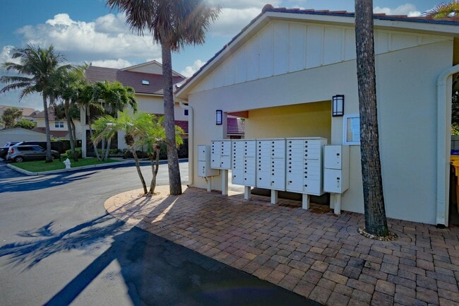 Building Photo - 4161 S US Hwy 1