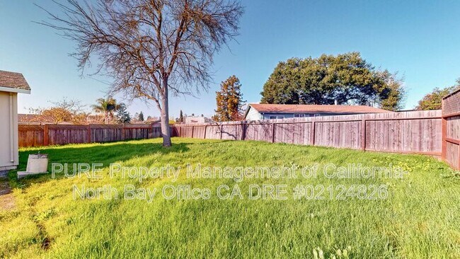 Building Photo - 1139 St Anthony Ln