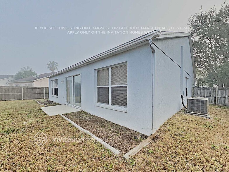 Building Photo - 203 Island Water Way