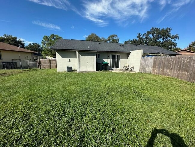 Building Photo - Wonderful 2 bedroom/2 bath Duplex near UCF!!!