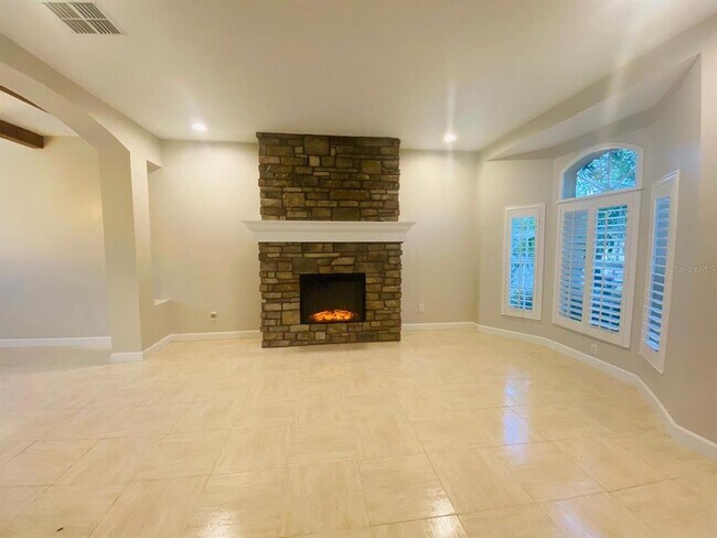 Building Photo - 3838 Regents Way