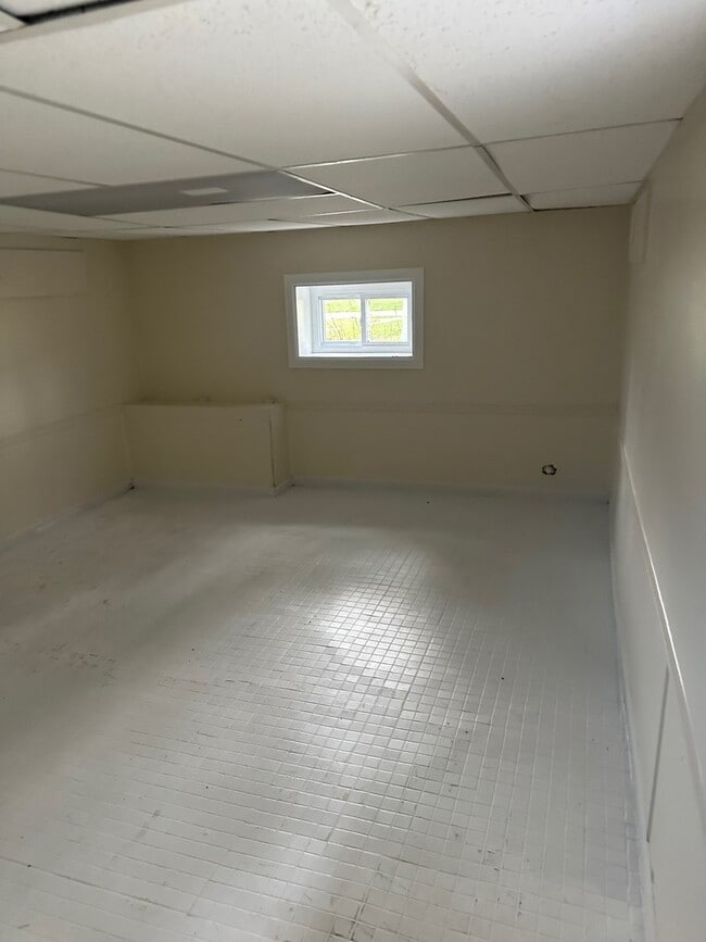 Building Photo - 430 S Monterey Ave