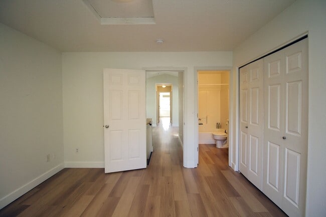 Building Photo - 8522 N Haven Ave