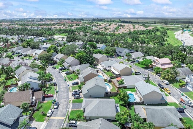 Building Photo - 12265 NW 32nd Manor