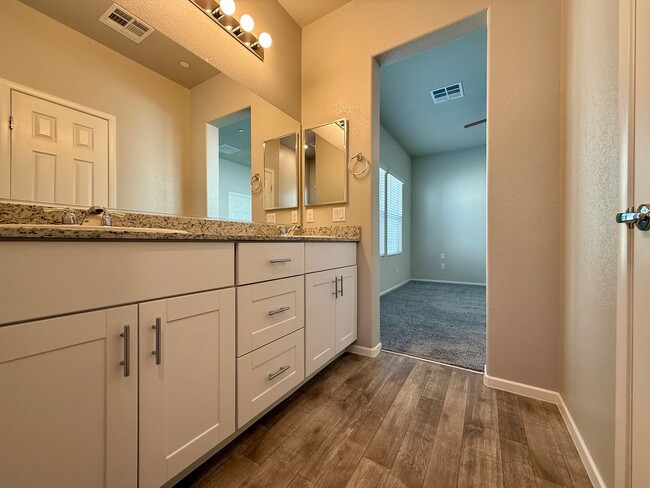 Building Photo - Northwest/ Aliante Area - Newer Townhome 3BD, PRIVATE YARD, ATTACHED GARAGE, ACROSS FROM POOL