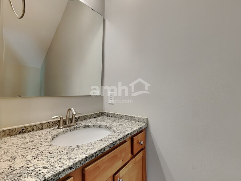 Building Photo - 116 Habersham Ct