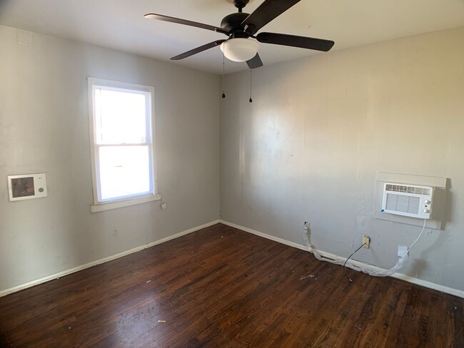 Building Photo - For Rent – 3 Bedroom Home in Warr Acres