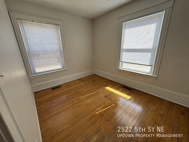 Building Photo - 2522 5th St NE