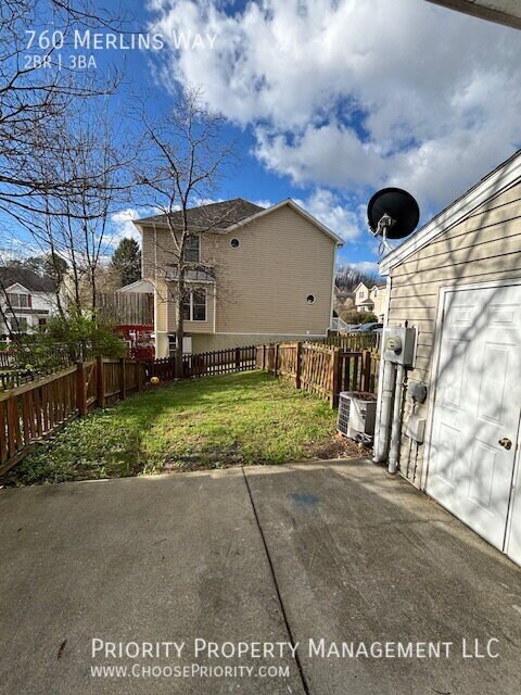 Building Photo - 760 Merlins Way