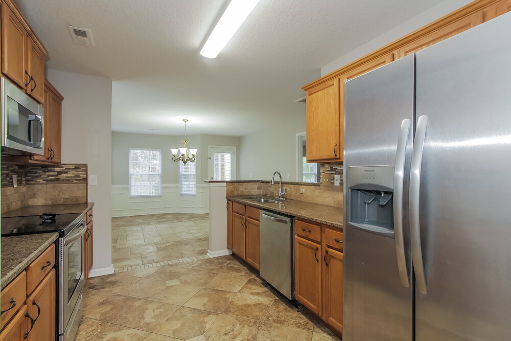 Building Photo - 11704 Village Pond Dr