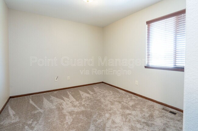 Building Photo - 711 Bristol Cir