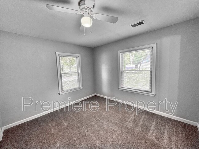 Building Photo - 1107 W 27th St S