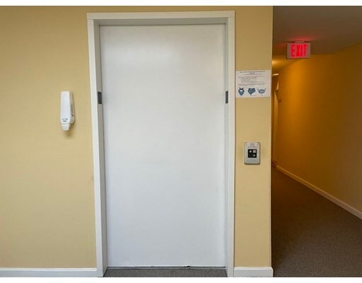 Building Photo - 500 Colonial Dr